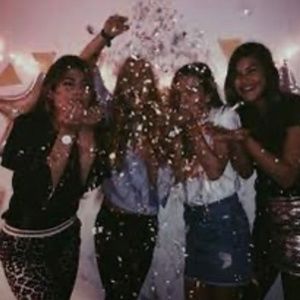 Meet your Posher, Olivia